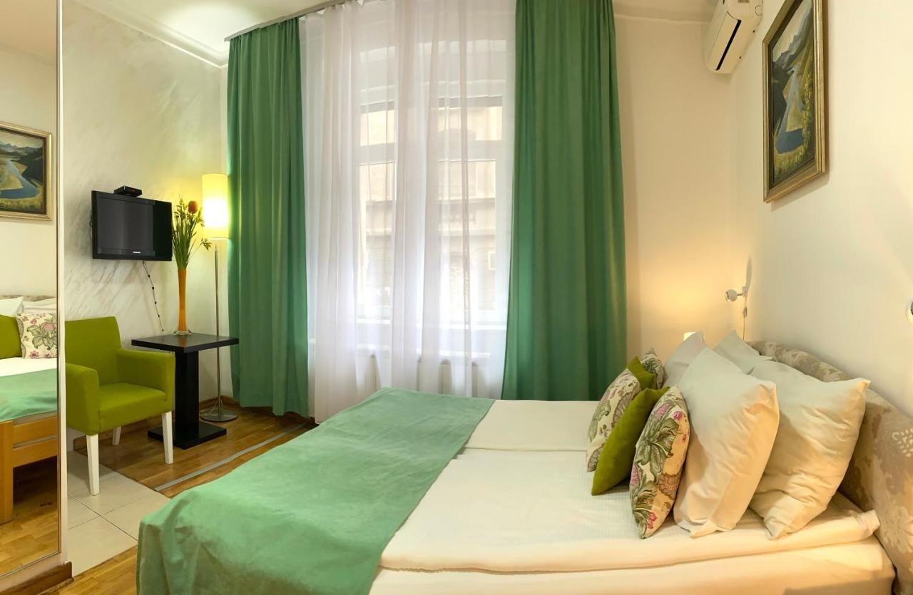 Villa Forever Belgrado Esterno foto