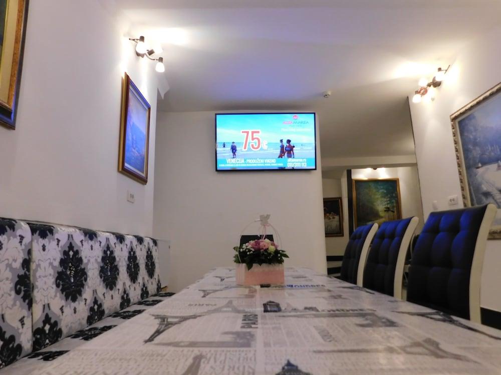 Villa Forever Belgrado Esterno foto